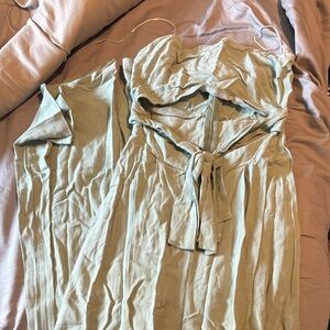 Elegant Light Green Dress with Tie Front